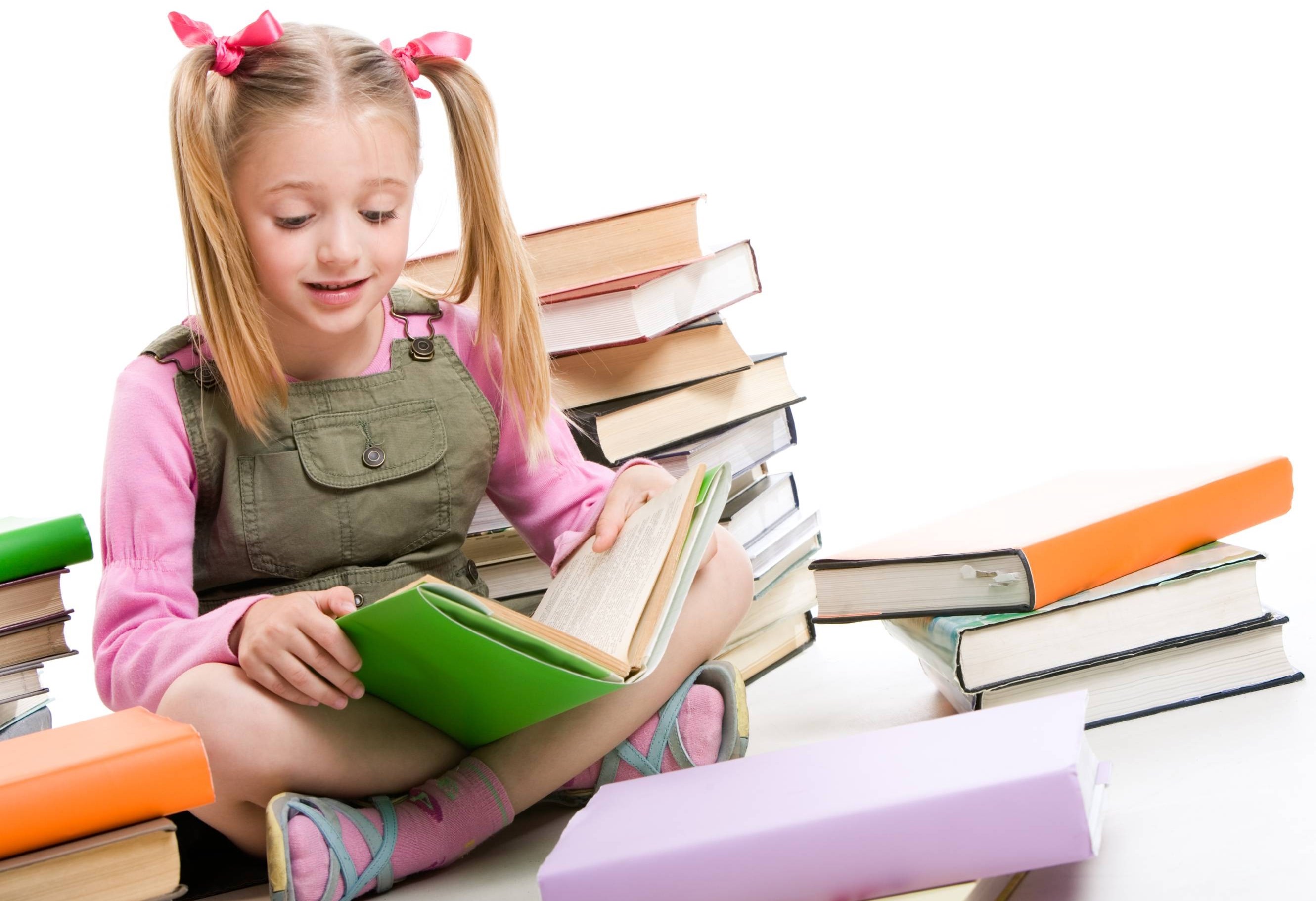 В России проходит акция "Книги Донбассу".